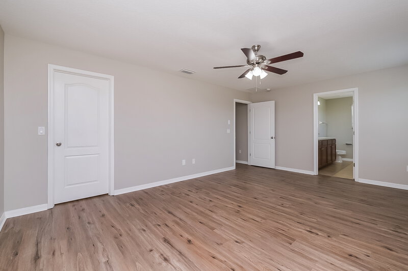 4,340/Mo, 6139 Trent Creek Dr Ruskin, FL 33573 Main Bedroom View 2