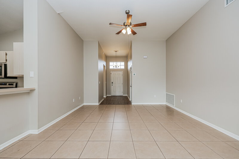 2,105/Mo, 5322 Watson Rd Riverview, FL 33578 Living Room View 2