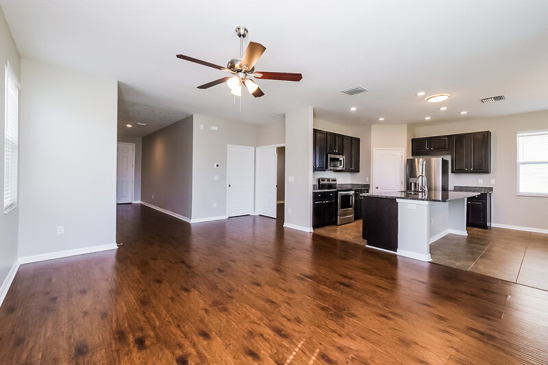 2,370/Mo, 6135 Trent Creek Dr Ruskin, FL 33573 Living Room View