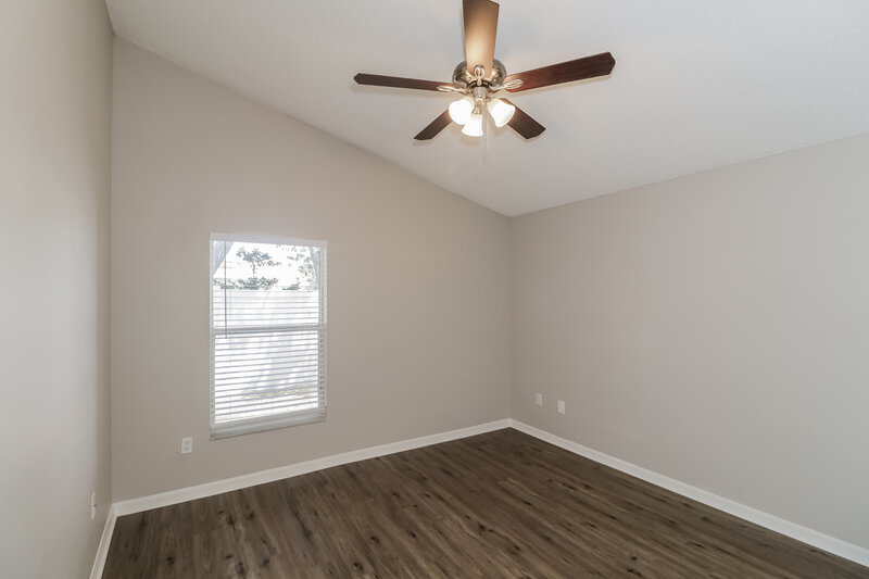 1,860/Mo, 28709 Seashell Ct Wesley Chapel, FL 33545 Main Bedroom View