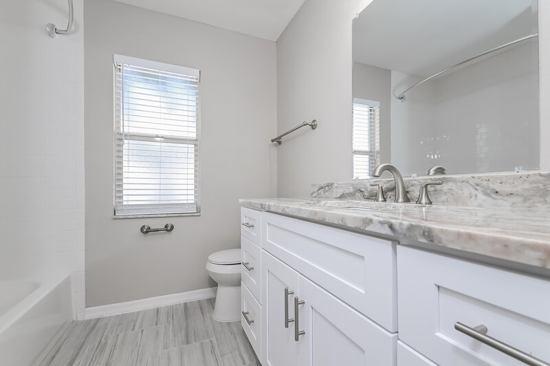 2,155/Mo, 6003 Crickethollow Dr Riverview, FL 33578 Bathroom View