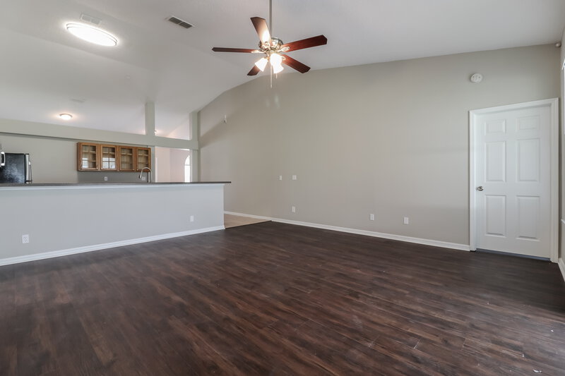 2,245/Mo, 35449 Wickingham Ct Zephyrhills, FL 33541 Living Room View