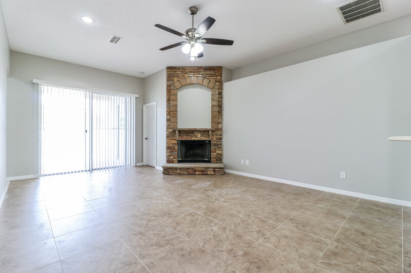 3,490/Mo, 409 Delwood Breck St Ruskin, FL 33570 Living Room View