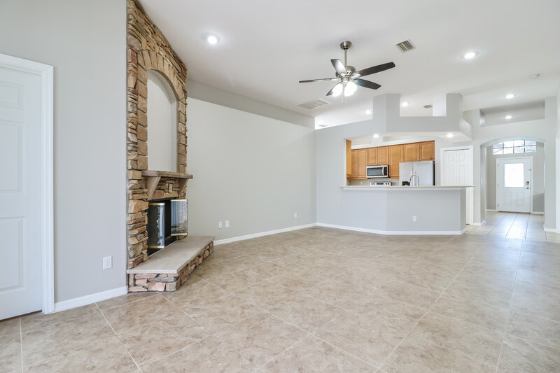 3,490/Mo, 409 Delwood Breck St Ruskin, FL 33570 Living Room View 2