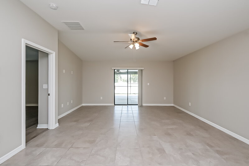 2,445/Mo, 11222 Leland Groves Dr Riverview, FL 33579 Living Room View