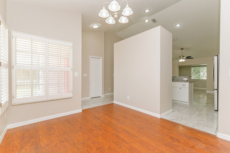 2,040/Mo, 10402 Barnett Loop Port Richey, FL 34668 Dining Room View