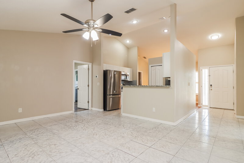 1,975/Mo, 10402 Barnett Loop Port Richey, FL 34668 Living Room View 2