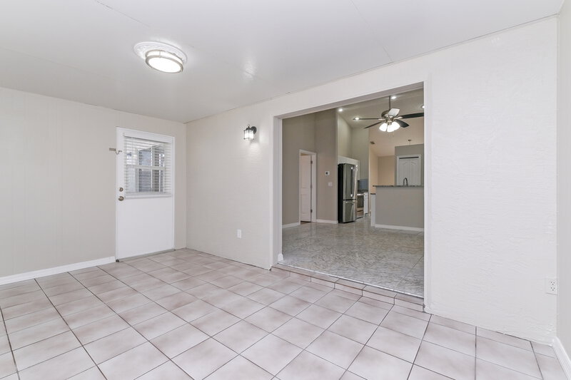 2,040/Mo, 10402 Barnett Loop Port Richey, FL 34668 Sun Room View