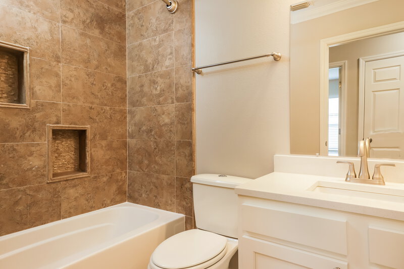 2,580/Mo, 10809 Windbury Way Riverview, FL 33569 Bathroom View