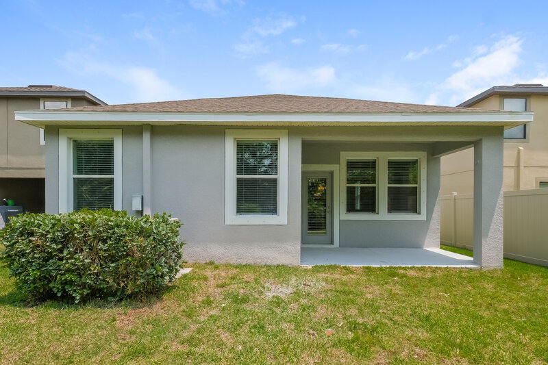 1,990/Mo, 10167 Newminster Loop Ruskin, FL 33573 Rear View