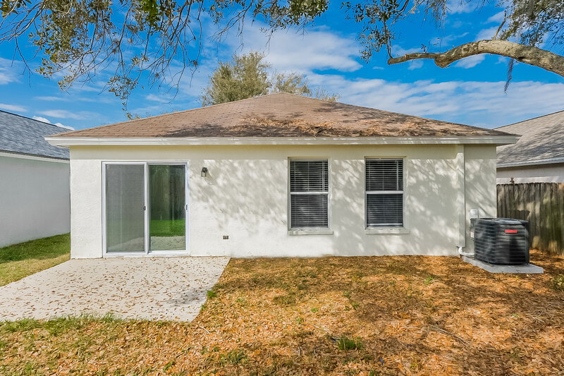 2,270/Mo, 528 Summer Sails Dr Valrico, FL 33594 Rear View