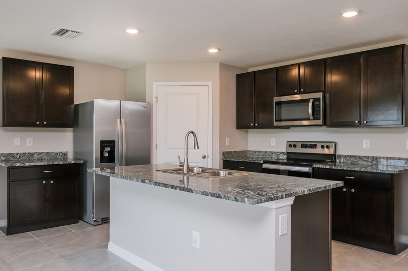 2,135/Mo, 819 18th Ave SE Ruskin, FL 33570 Misc View 5