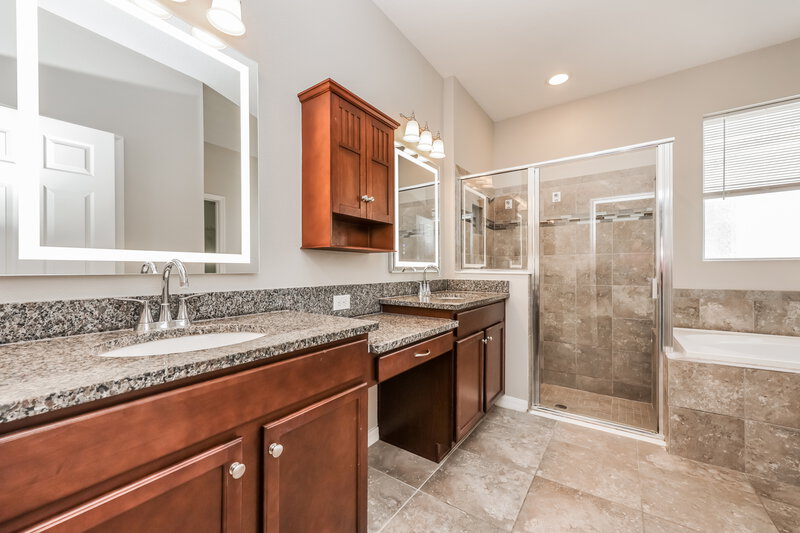 2,315/Mo, 32644 Rapids Loop Wesley Chapel, FL 33545 Main Bathroom View