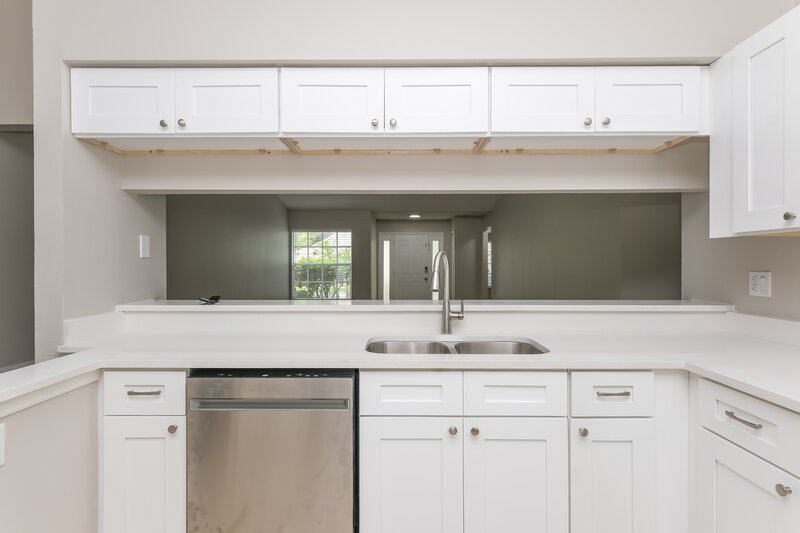 3,870/Mo, 1812 Rudder Dr Valrico, FL 33594 Kitchen View 2