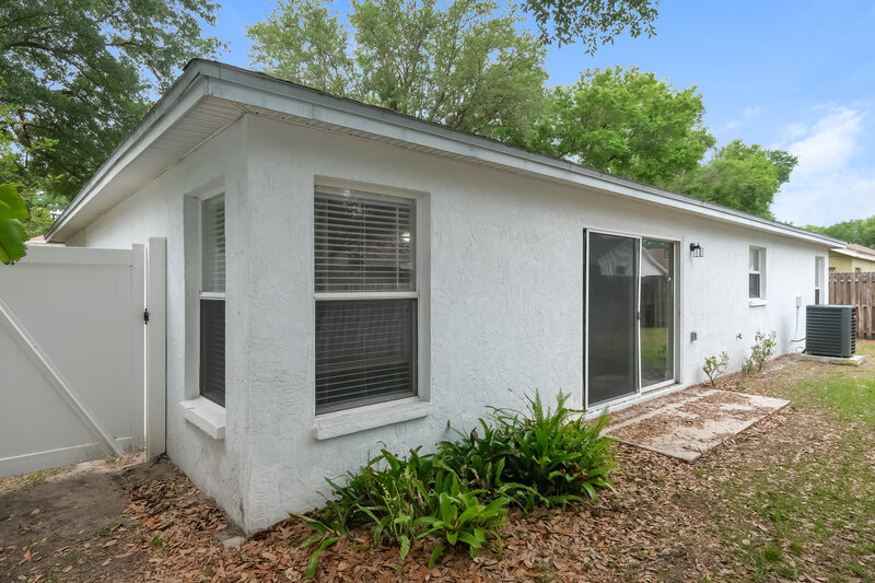 3,870/Mo, 1812 Rudder Dr Valrico, FL 33594 Rear View