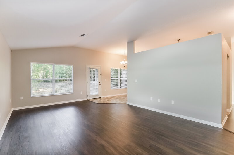 2,110/Mo, 31307 Satinleaf Run Brooksville, FL 34602 Living Room View