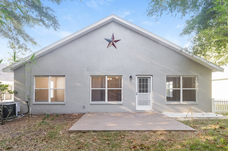 2,110/Mo, 31307 Satinleaf Run Brooksville, FL 34602 Rear View 2