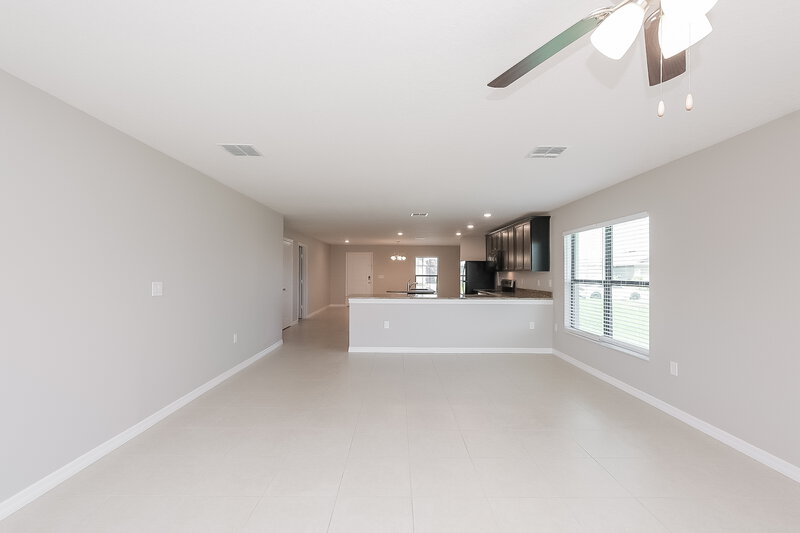 3,610/Mo, 827 Chatham Walk Dr Ruskin, FL 33570 Living Room View 2