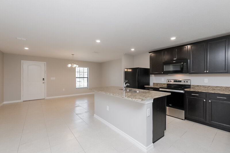 3,610/Mo, 827 Chatham Walk Dr Ruskin, FL 33570 Kitchen View 3