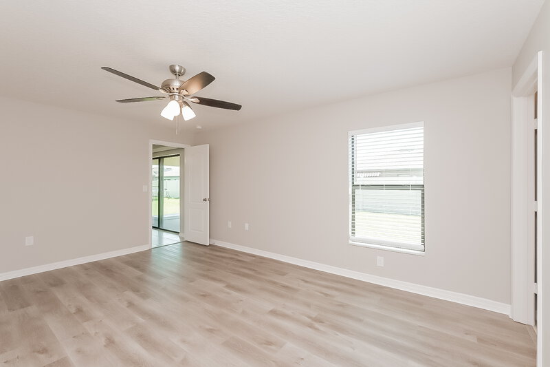3,610/Mo, 827 Chatham Walk Dr Ruskin, FL 33570 Main Bedroom View 2