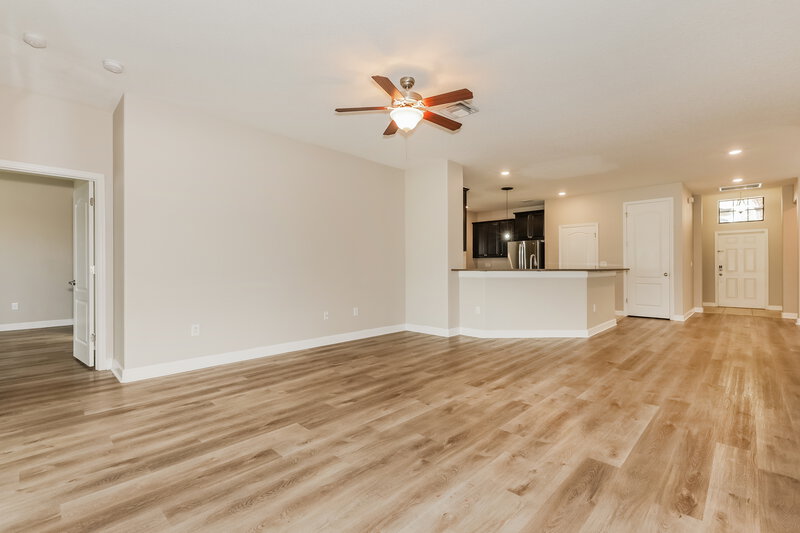 2,680/Mo, 10053 Celtic Ash Dr Ruskin, FL 33573 Living Room View 2