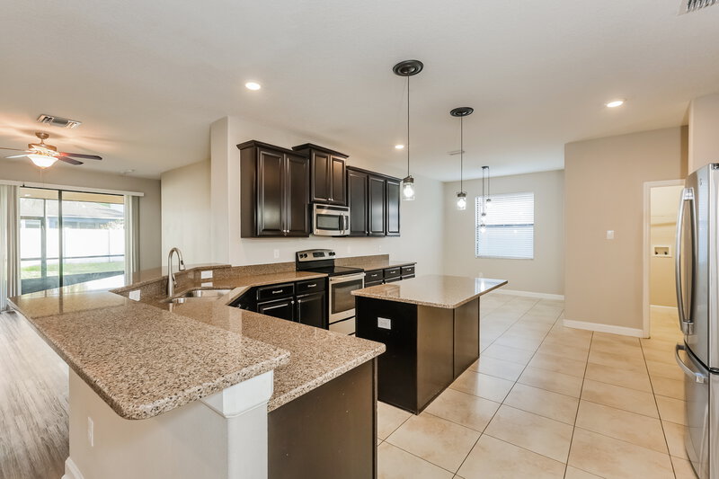 2,680/Mo, 10053 Celtic Ash Dr Ruskin, FL 33573 Kitchen View