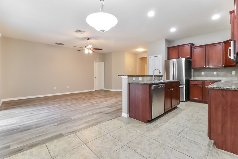 1,925/Mo, 1133 Lauren Manor Loop Ruskin, FL 33570 Dining Room View