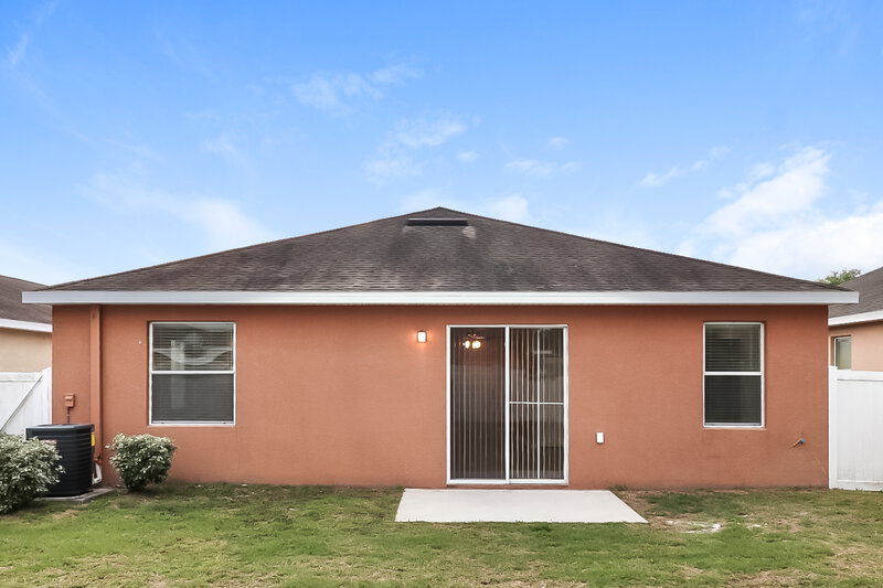 1,925/Mo, 1133 Lauren Manor Loop Ruskin, FL 33570 Rear View