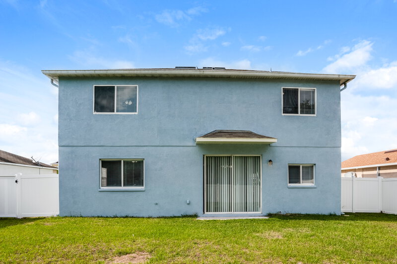 2,160/Mo, 4510 Tina Ln Plant City, FL 33563 Rear View