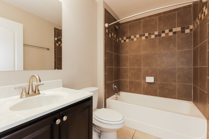 2,060/Mo, 13310 Kent Bradley St Dade City, FL 33525 Bathroom View