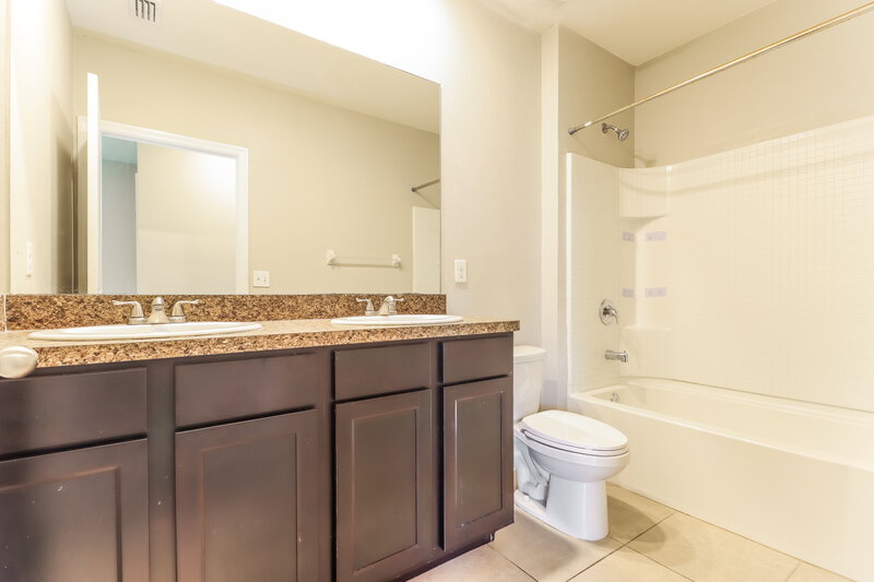 2,455/Mo, 10988 Carlton Fields Dr Riverview, FL 33579 Bathroom View