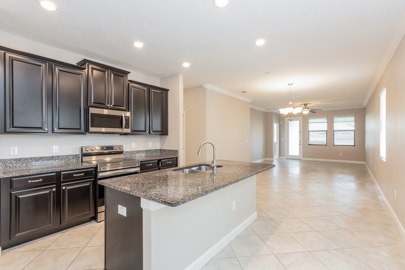 2,570/Mo, 9831 Ivory Dr Riverview, FL 33578 Kitchen View 3