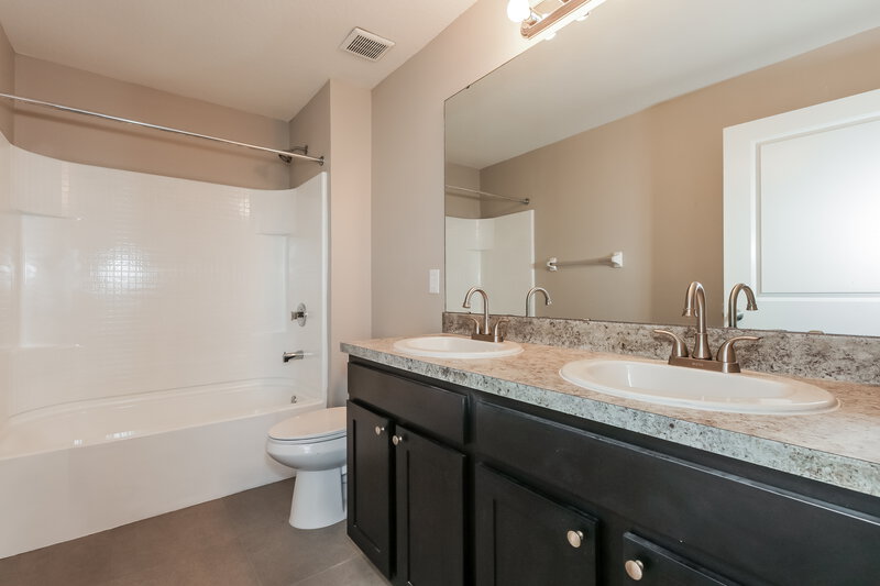 2,310/Mo, 7442 Tuscan Bay Cir Wesley Chapel, FL 33545 Bathroom View