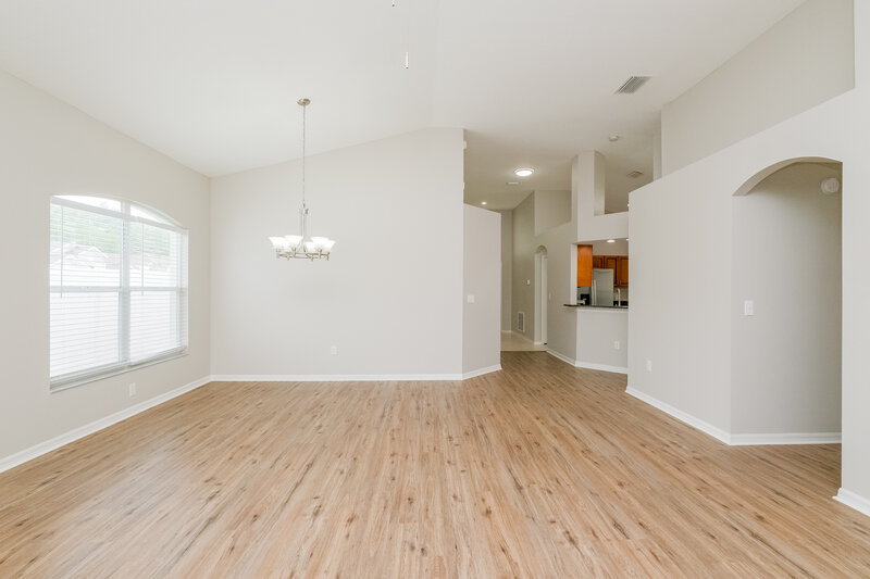 2,525/Mo, 1046 Crimson Clover Ln Zephyrhills, FL 33543 Dining Room View