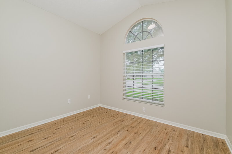 2,525/Mo, 1046 Crimson Clover Ln Zephyrhills, FL 33543 Bedroom View