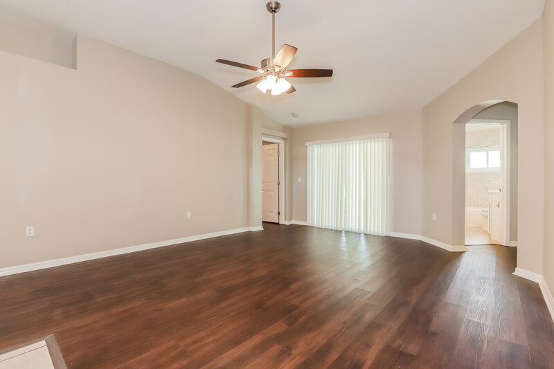 2,455/Mo, 1616 Hulett Dr Brandon, FL 33511 Main Bedroom View 2