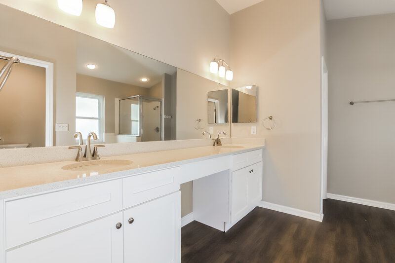 2,455/Mo, 1616 Hulett Dr Brandon, FL 33511 Main Bathroom View