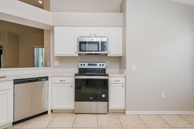 2,550/Mo, 24902 Gun Smoke Dr Land O Lakes, FL 34639 Kitchen View 2