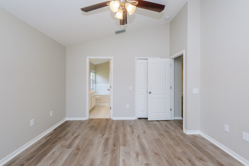 2,550/Mo, 24902 Gun Smoke Dr Land O Lakes, FL 34639 Main Bedroom View 2