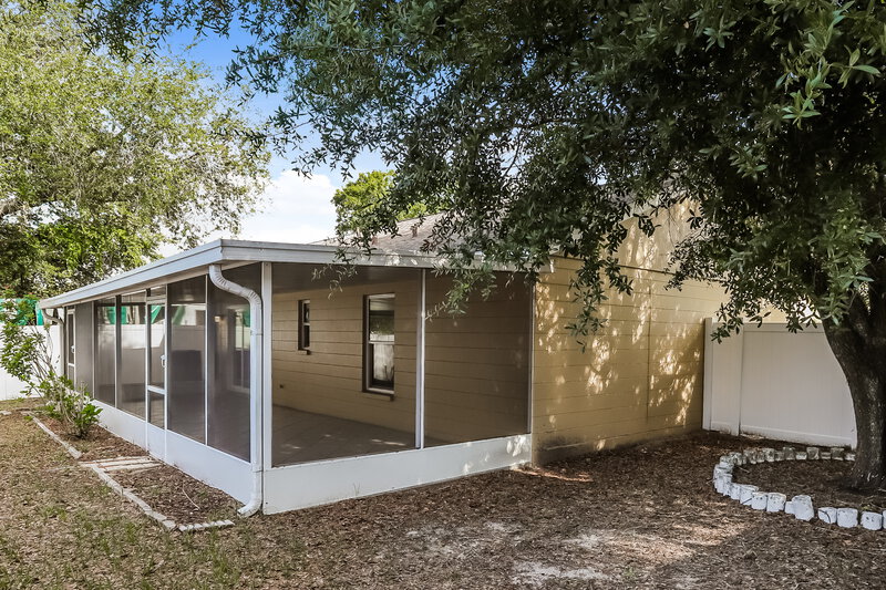 2,195/Mo, 2117 Intervista Ln Valrico, FL 33594 Rear View