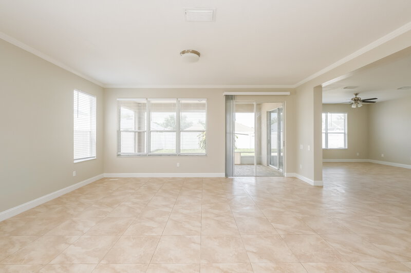 2,645/Mo, 11305 Misty Isle Ln Riverview, FL 33579 Living Room View