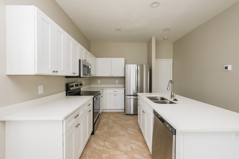 2,645/Mo, 11305 Misty Isle Ln Riverview, FL 33579 Kitchen View
