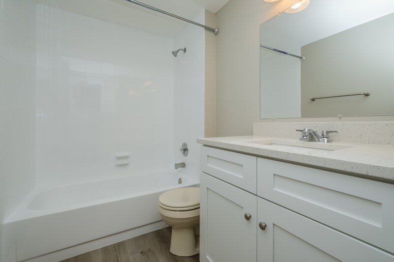 2,690/Mo, 12526 Cardiff Dr Tampa, FL 33625 Bathroom View