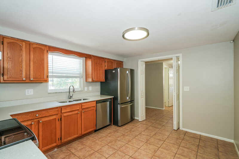 1,940/Mo, 10933 Felsdale Ave Port Richey, FL 34668 Kitchen View 2
