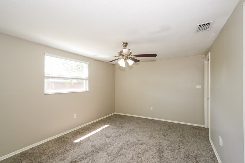 1,940/Mo, 10933 Felsdale Ave Port Richey, FL 34668 Main Bedroom View