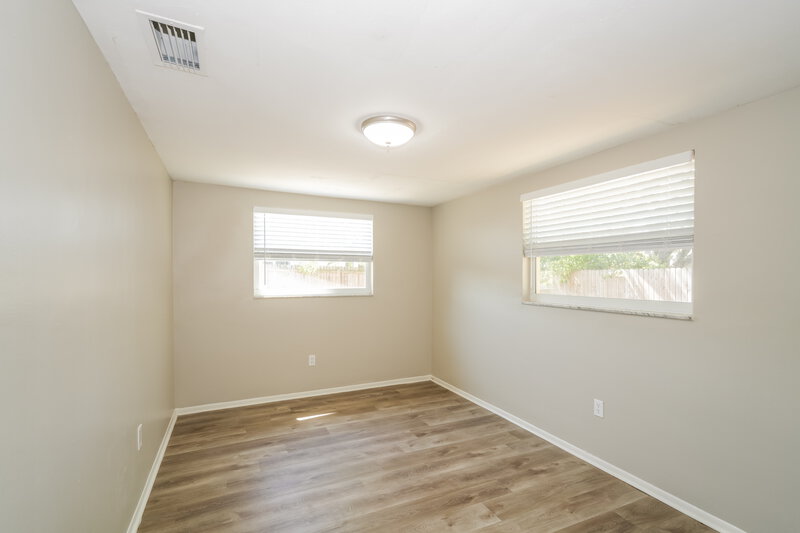 1,940/Mo, 10933 Felsdale Ave Port Richey, FL 34668 Bedroom View