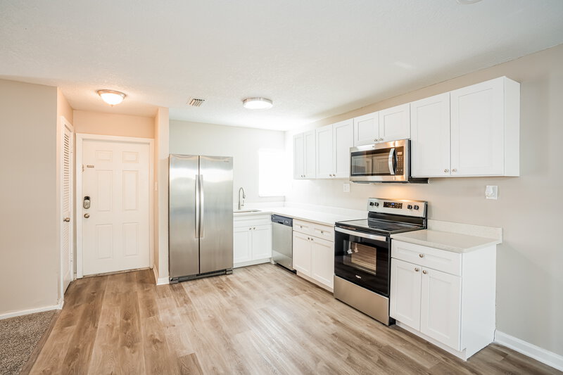 3,620/Mo, 1607 E Idell St Tampa, FL 33604 Kitchen View