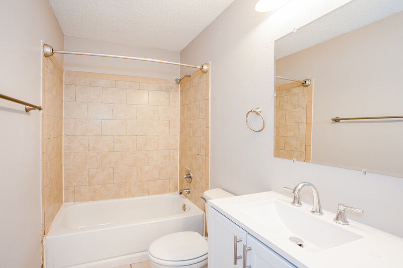 3,620/Mo, 1607 E Idell St Tampa, FL 33604 Bathroom View