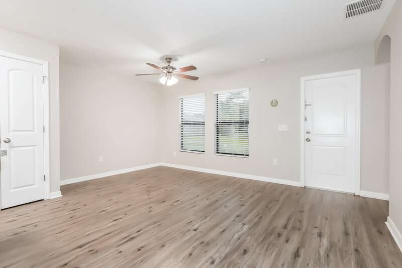 1,585/Mo, 26493 Anthony Ave Brooksville, FL 34602 Living Room View