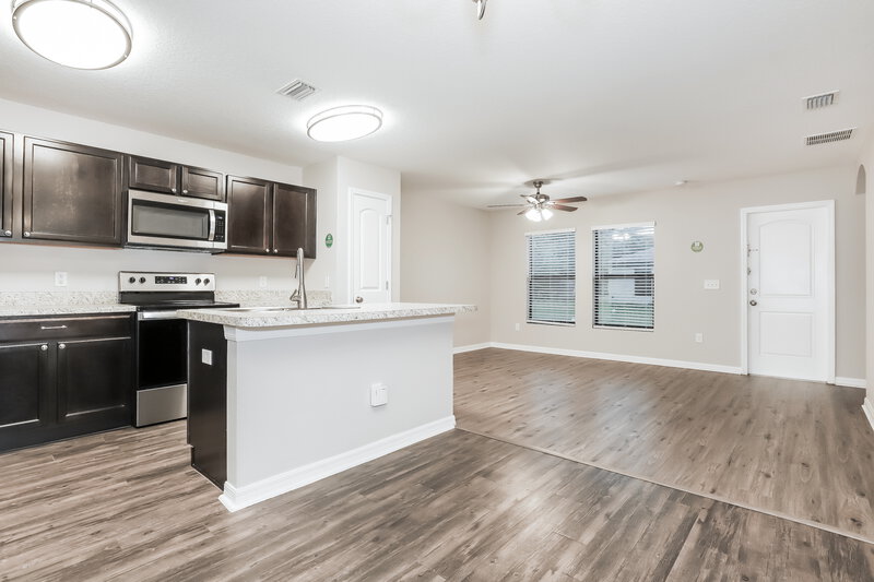 1,585/Mo, 26493 Anthony Ave Brooksville, FL 34602 Kitchen View 2
